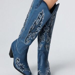 NAVY DISTRESSED WESTERN EMBROIDERED BOOTS-WIDE CALF-(NWOT) - SIZE 10 MEDIUM